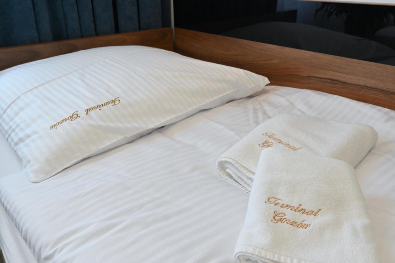 Hotel Terminal กอร์ซุฟเวียลคอปอลสกี ภายนอก รูปภาพ